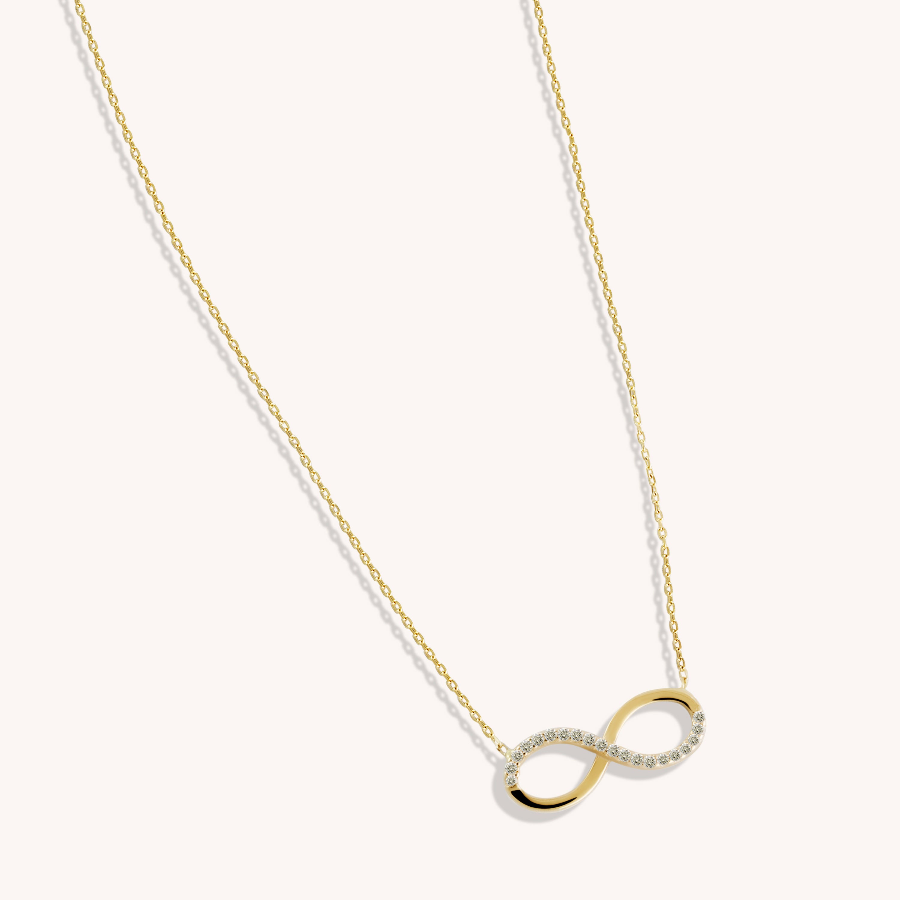 Collier pendentif infini avec zircone cubique