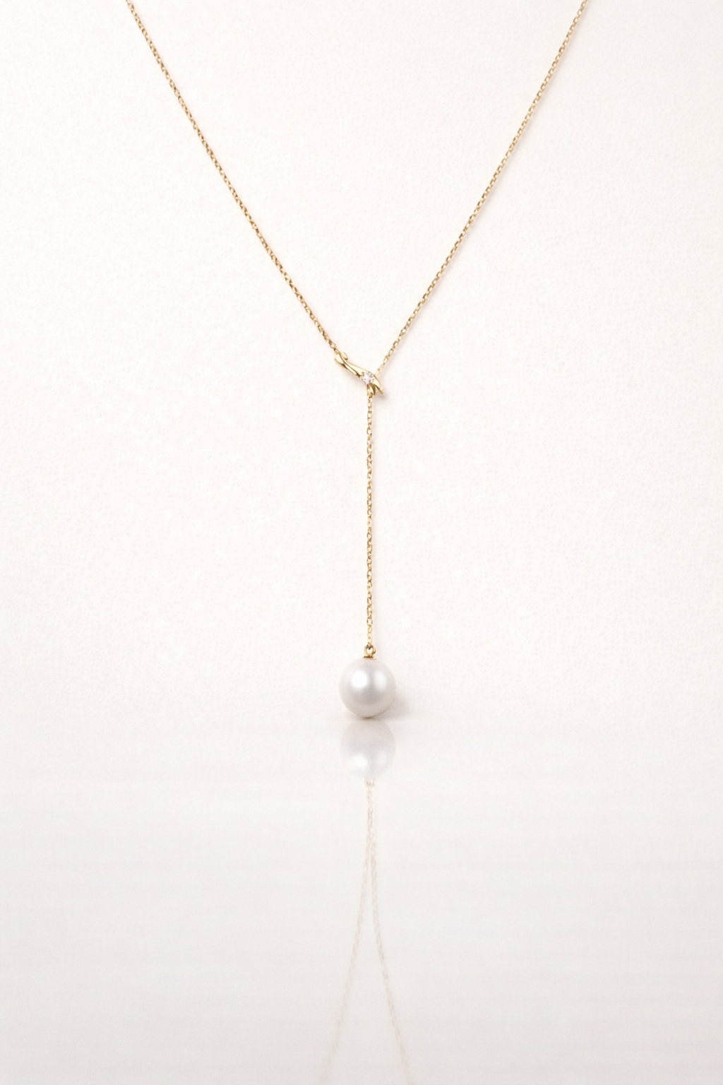 Flow Adjustable Pearl Necklace