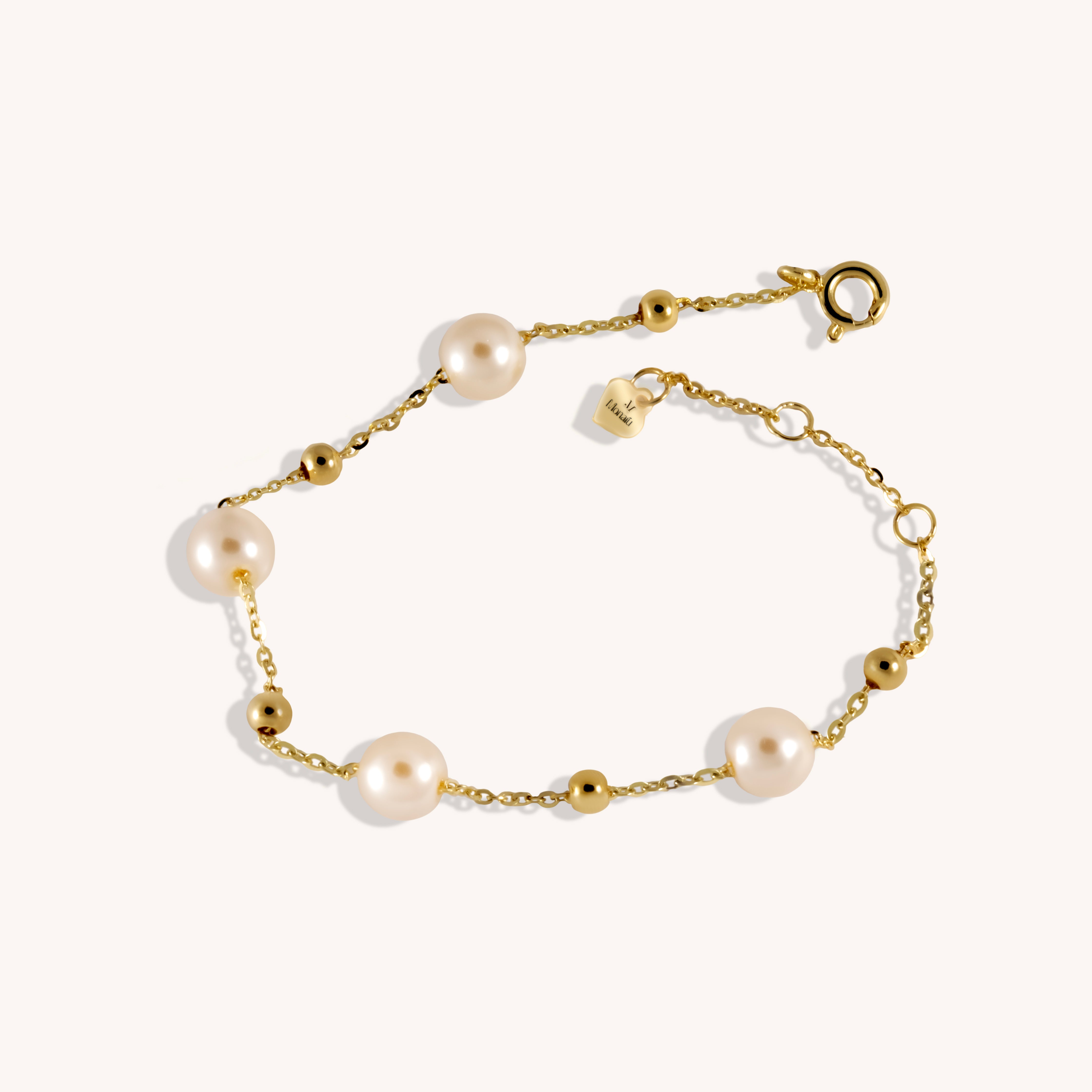 Hala Pearl Bracelet