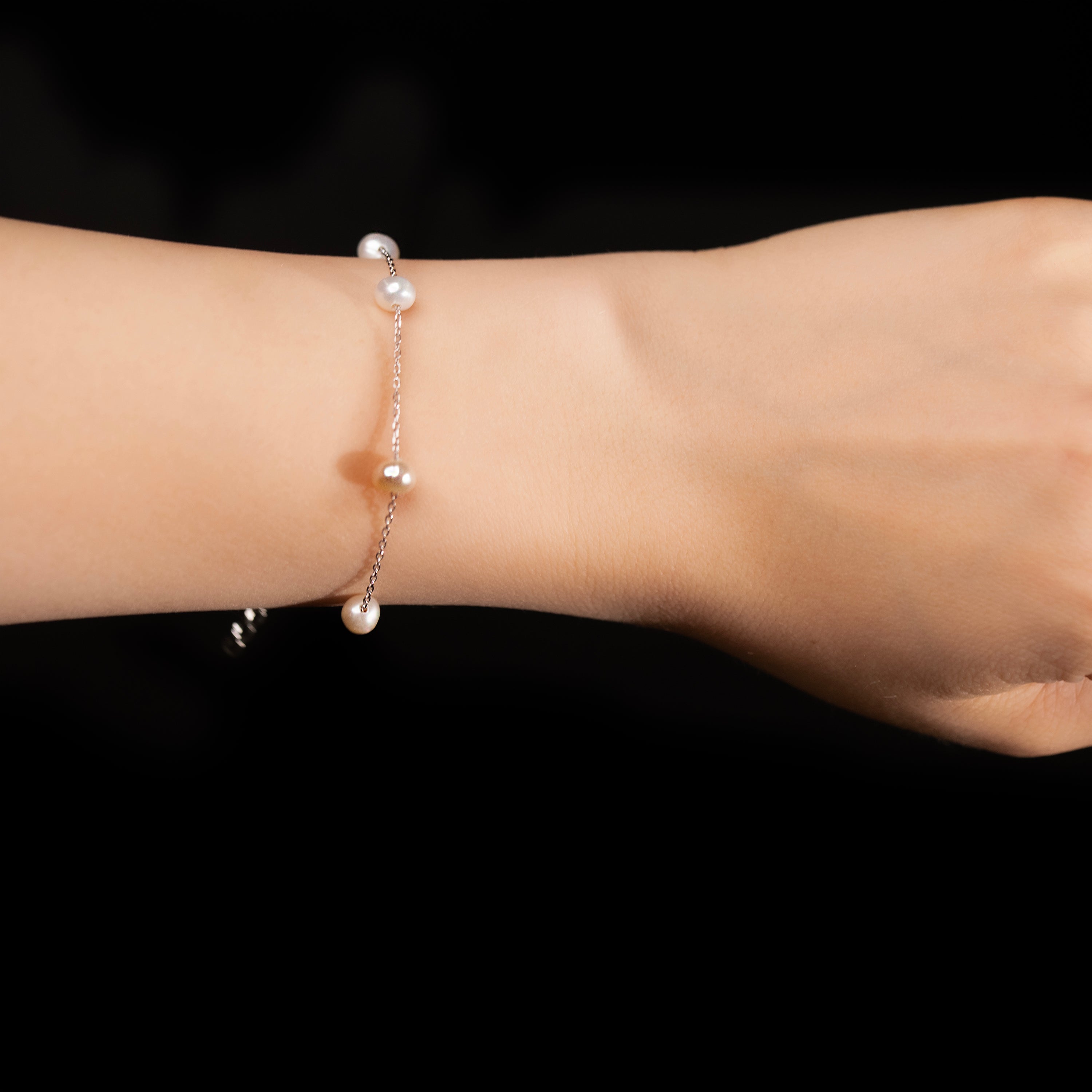 Naia Silver Pearl Bracelet