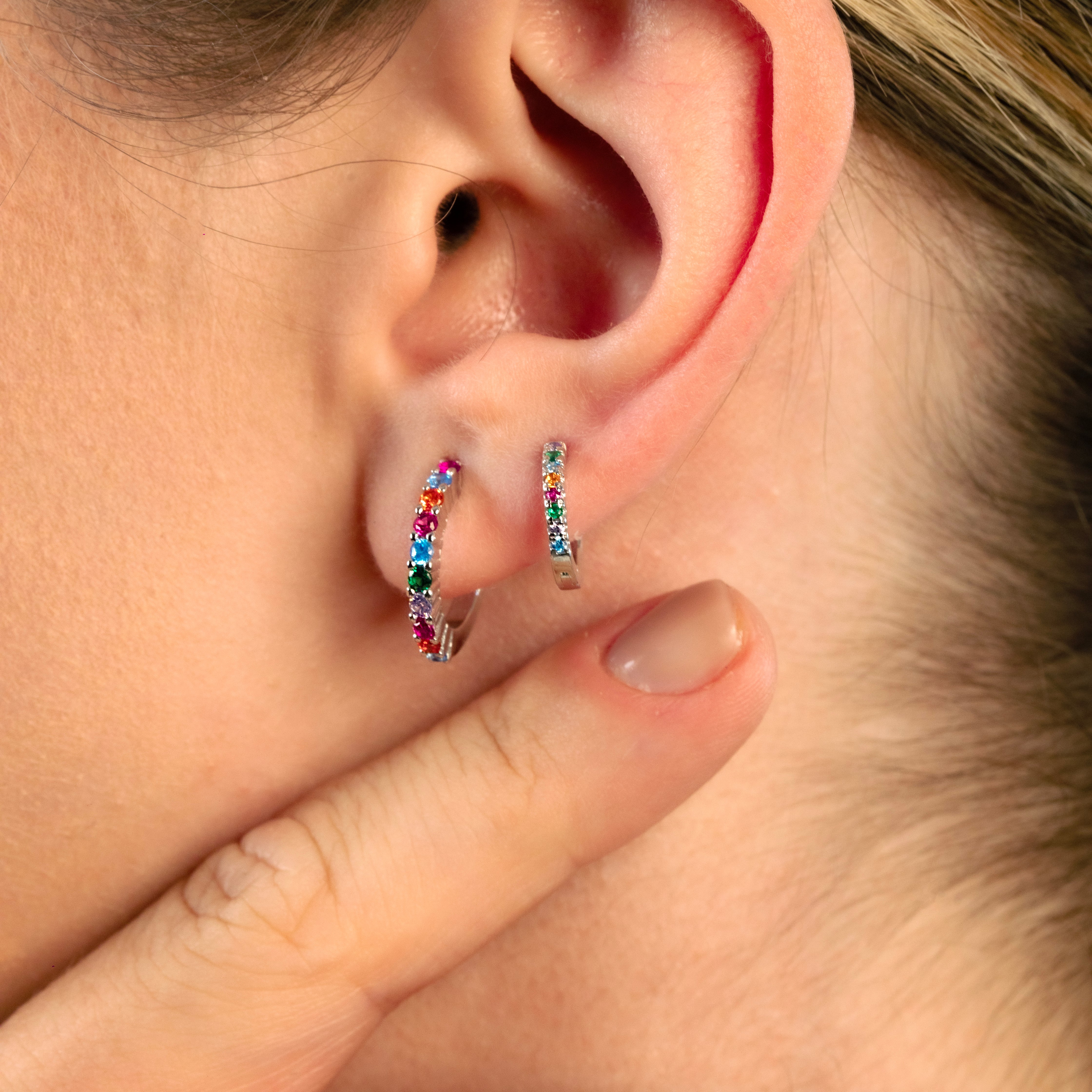 Boucles d'oreilles créoles arc-en-ciel Orion