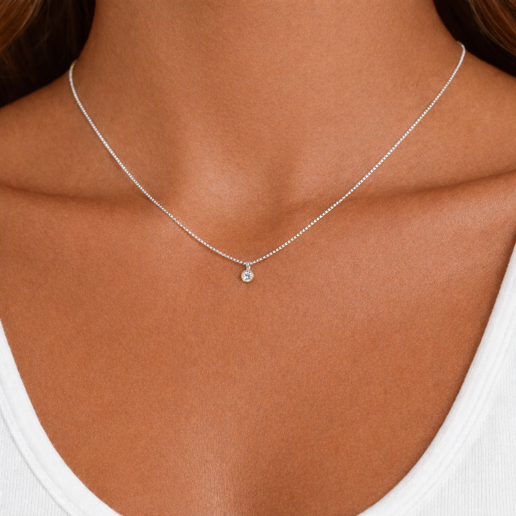 Elia Pendant Necklace