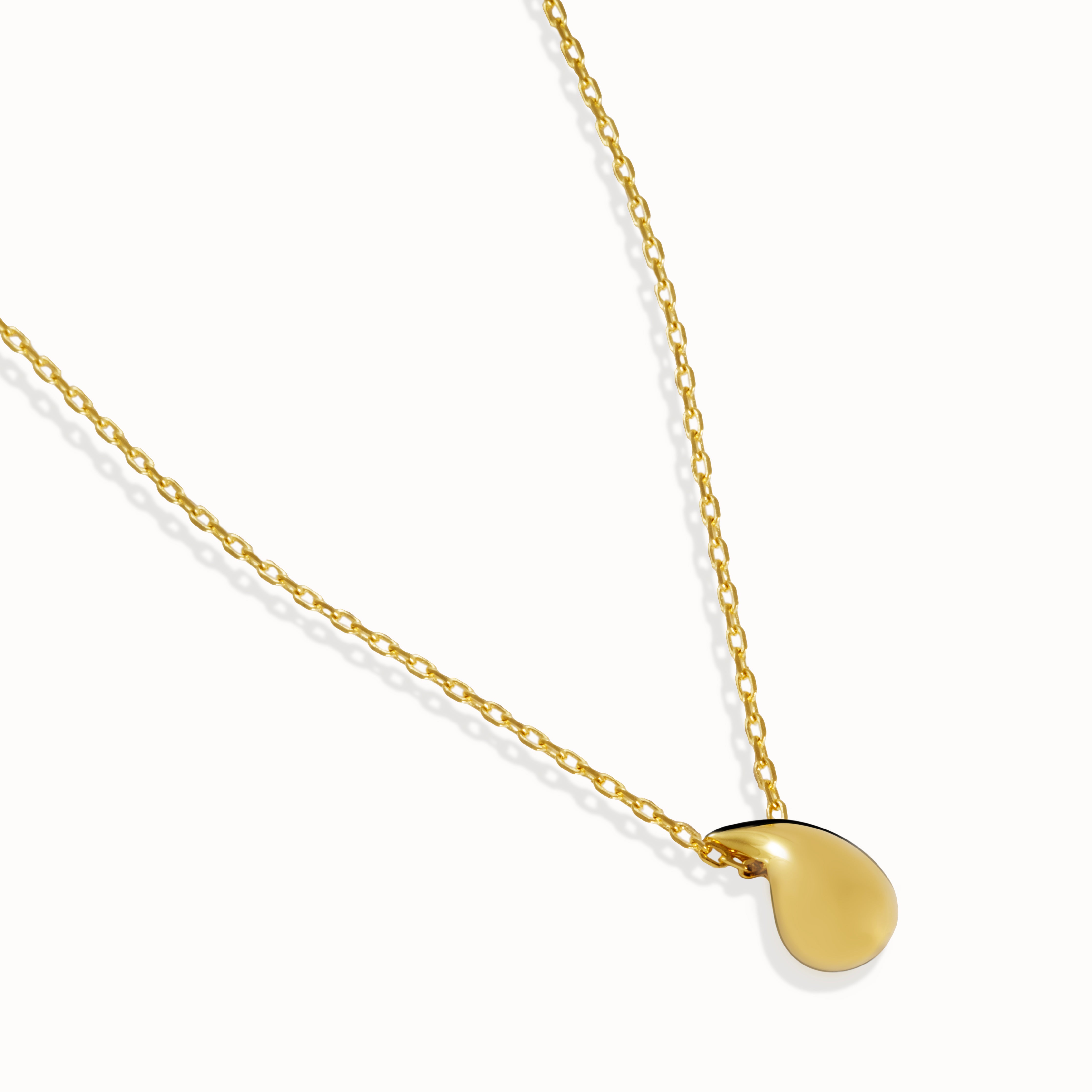 Amaris Teardrop Pendant Necklace